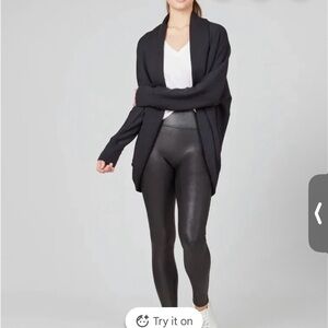 SPANX AirEssentials® Cocoon Cardigan | Very Black
M/L